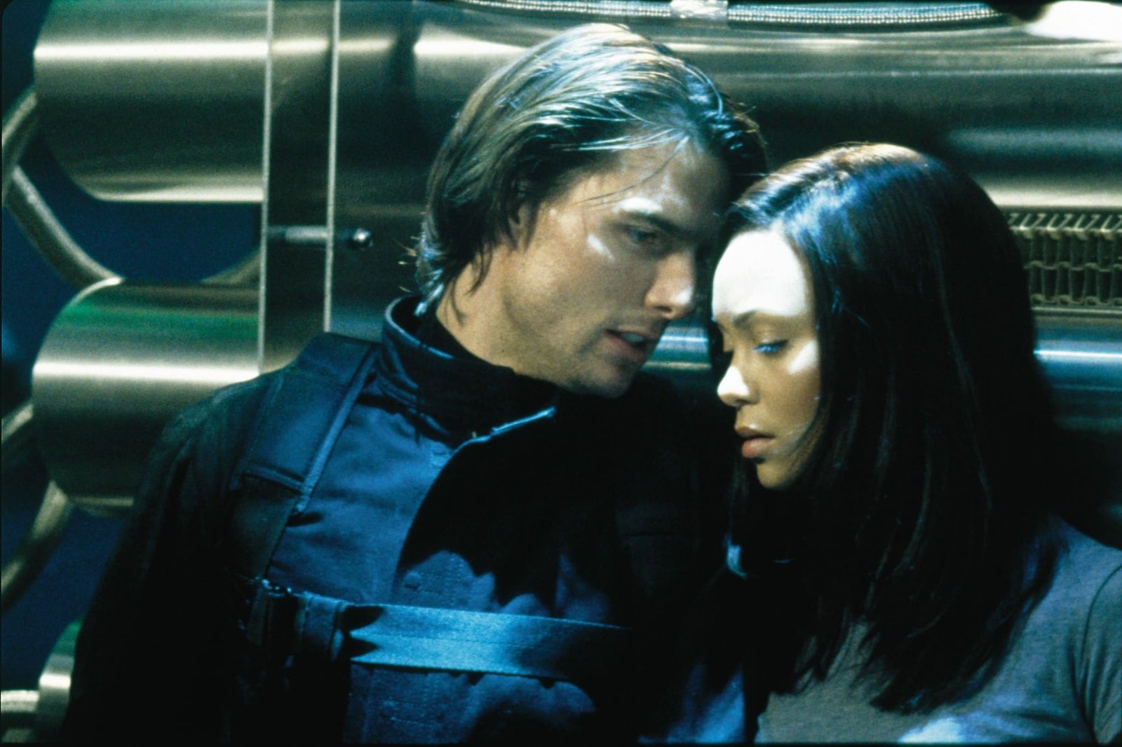 รีวิวหนัง Mission Impossible 2 (2000) เมื่อภารกิจลับกลายเป็นสงครามแห่งความแค้น
