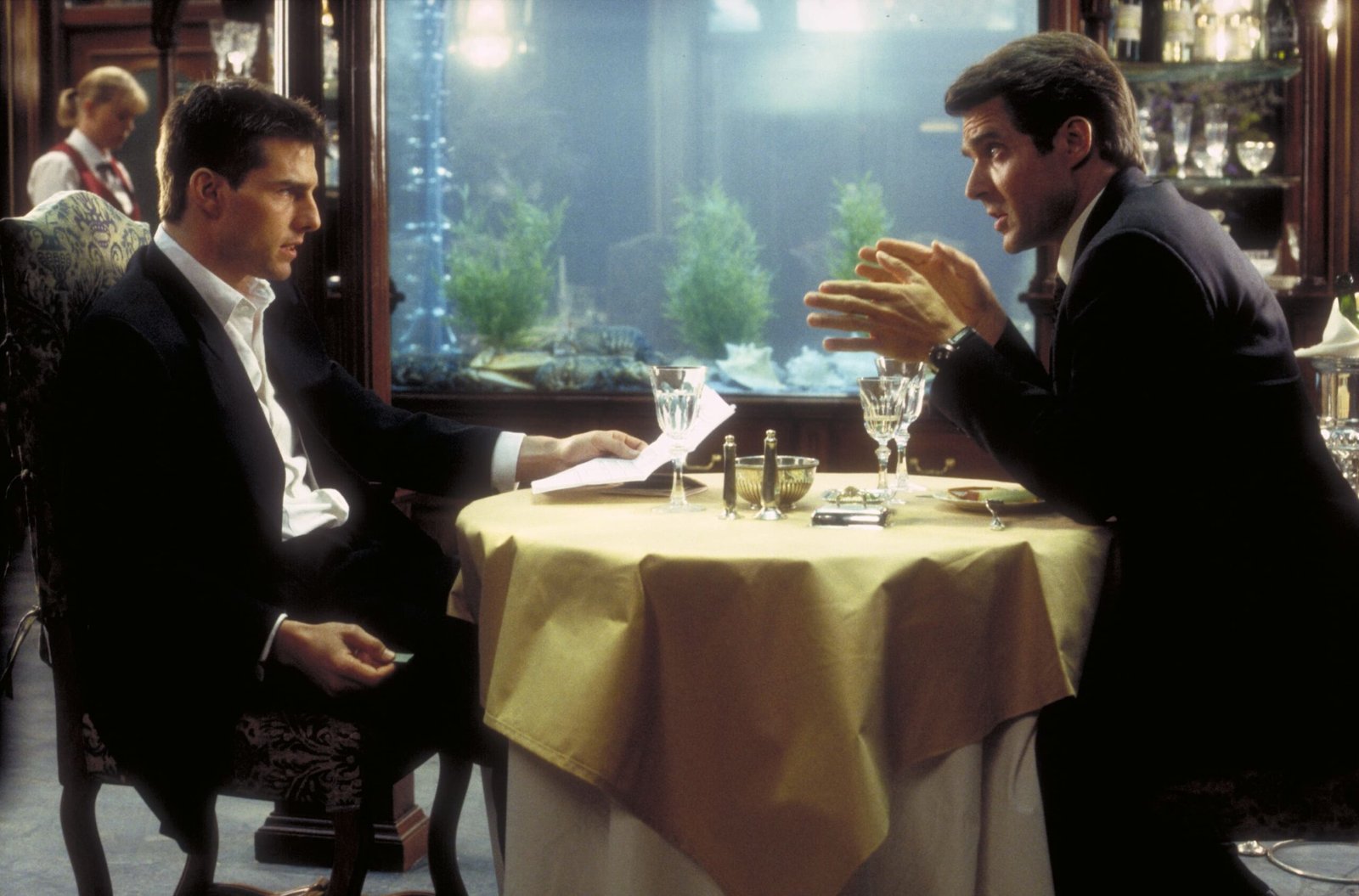 รีวิวหนัง Mission Impossible (1996) จุดเริ่มต้นของภารกิจสุดระห่ำ และสายลับที่ไม่มีวันล้ม