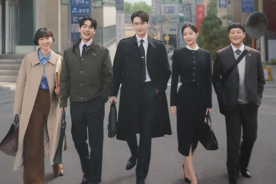 จุดเด่น Law and the City (2025) นำแสดงโดย อีจงซอก มุนกายอง | ซีรีส์กฎหมายที่เกาหลีทำถึงอีกแล้ว!
